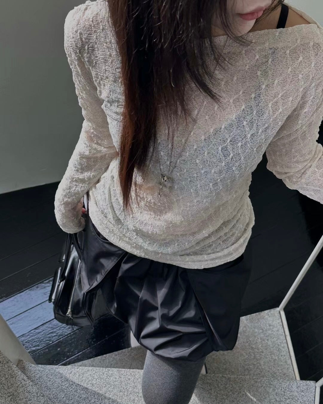 透膚蕾絲上衣