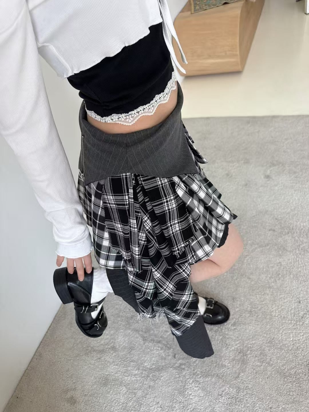 格紋拼接不規則剪裁百褶裙
